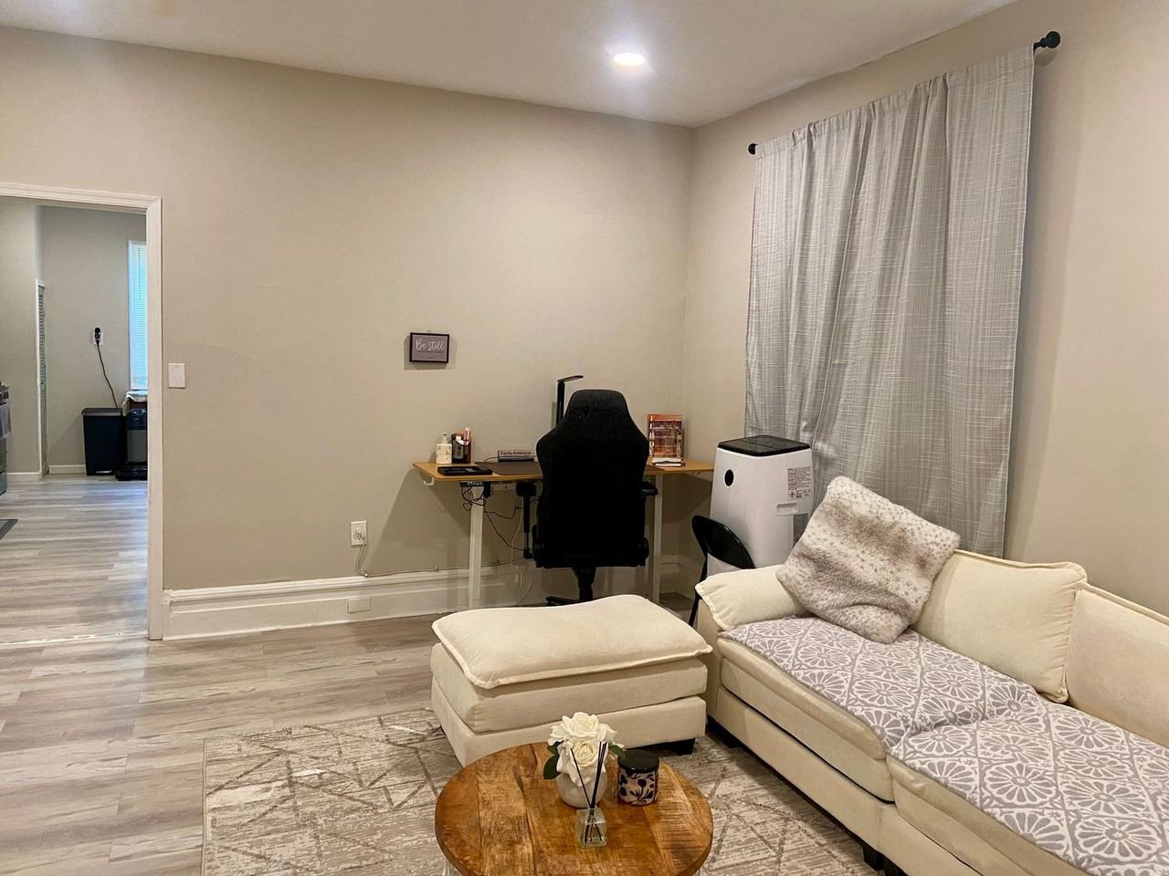 1535 Hunter St 1st Fl - Photo 2 of 11