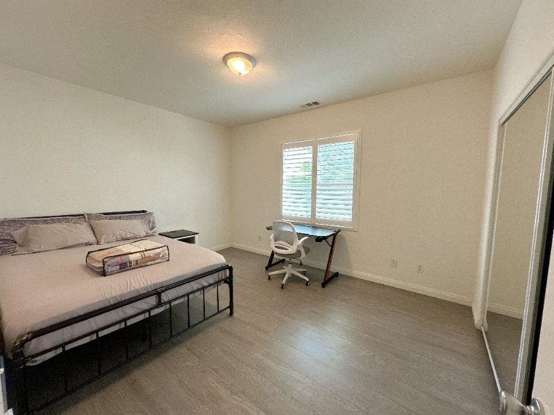 13703 Turf Paradise St - Photo 2 of 7