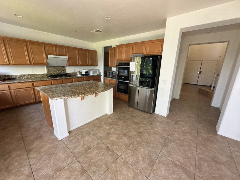 13703 Turf Paradise St - Photo 6 of 7