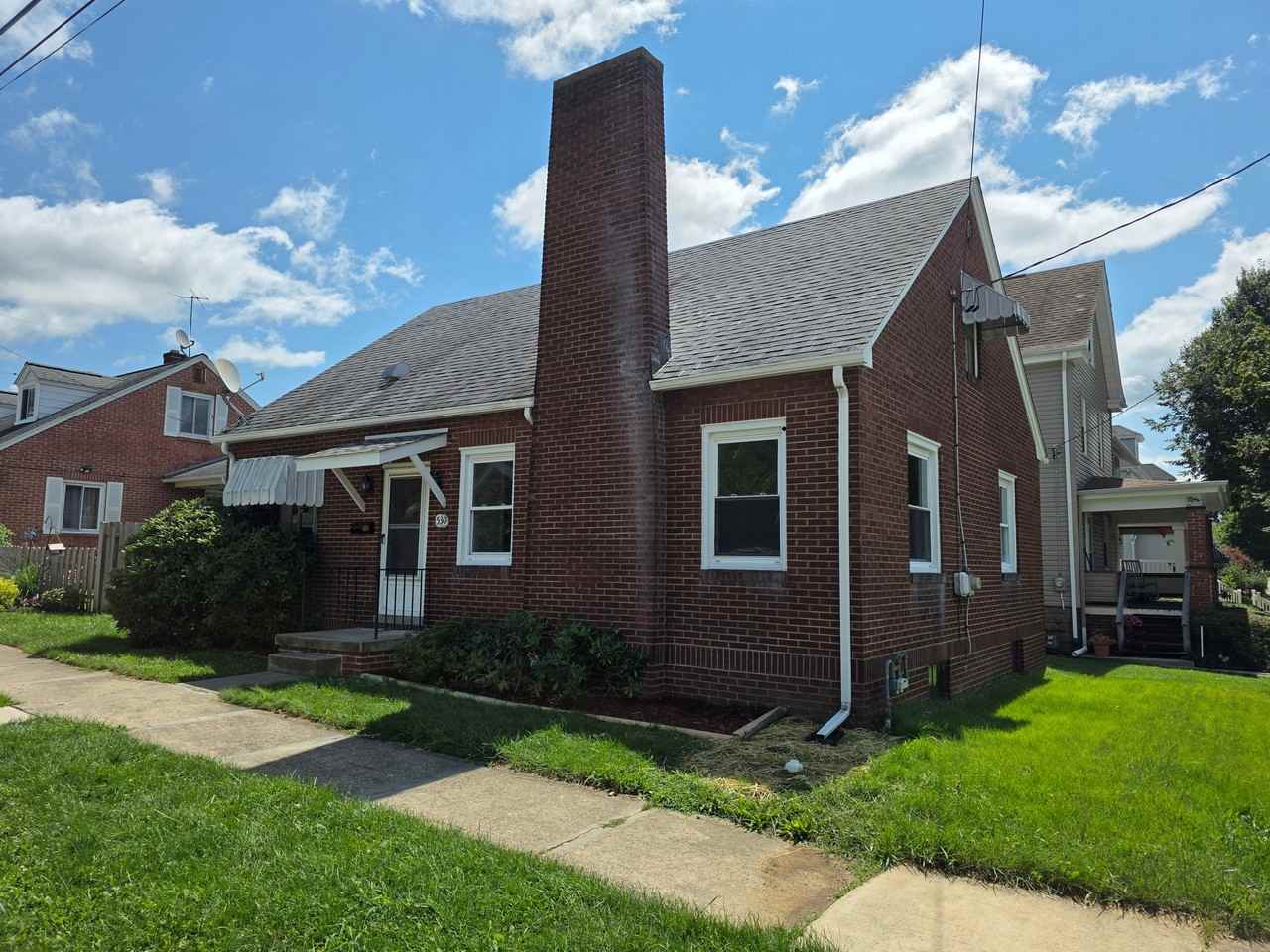 530 Brandon St - Photo 4 of 29