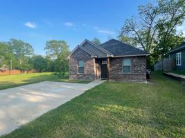 featured image of 408 W Johnson St