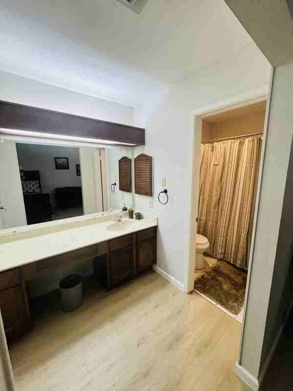 8339 Thorncliff Dr - Photo 5 of 6