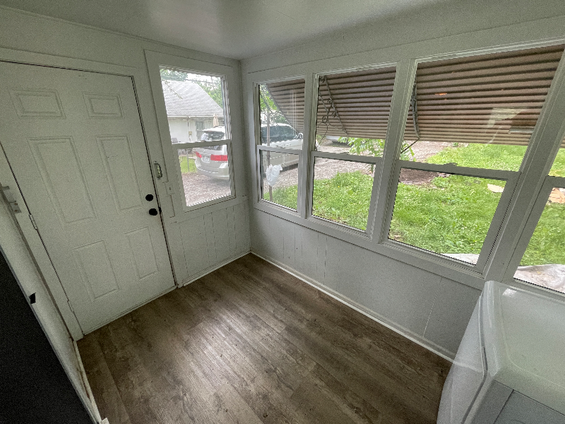 8239 Wayne Ave - Photo 7 of 11