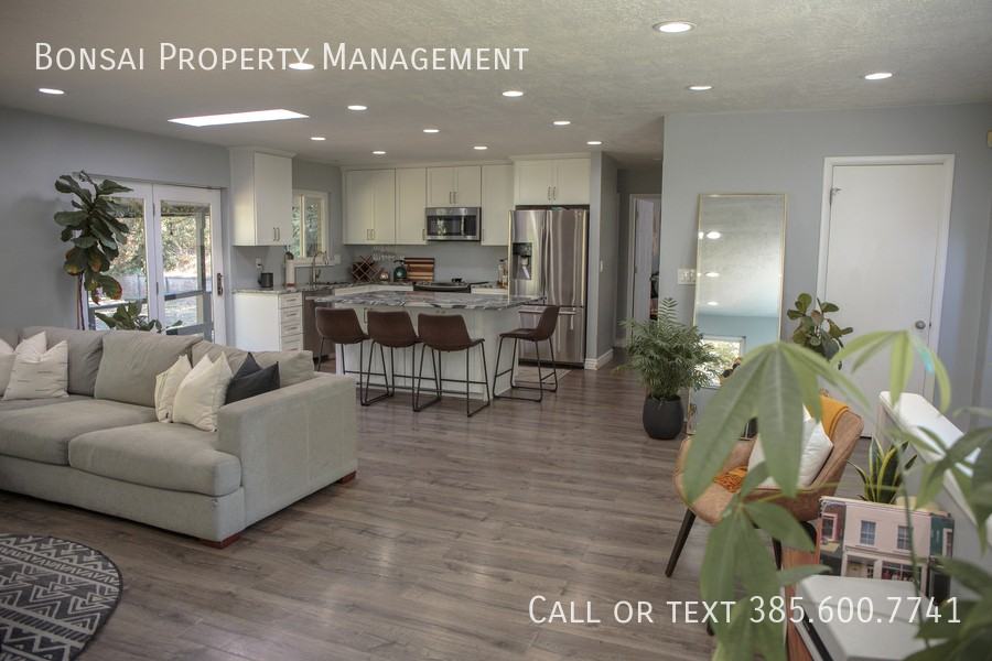 3281 E Fortuna Dr - Photo 5 of 14