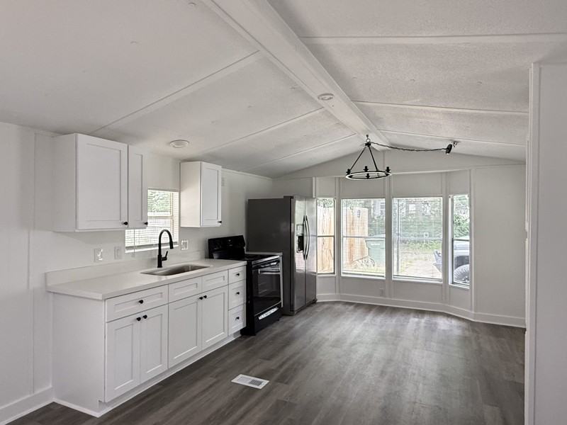700 Hayman St - Photo 2 of 18