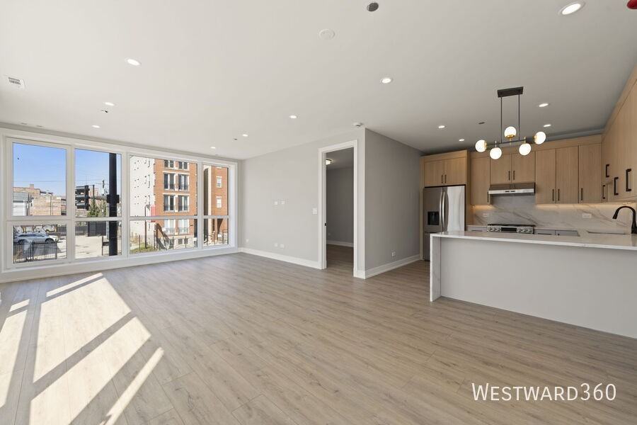 2354 W Polk St #205 - Photo 6 of 18