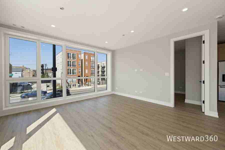 2354 W Polk St #205 - Photo 7 of 18