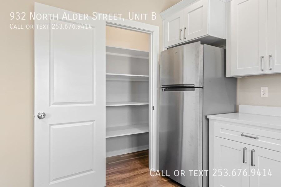 932 N Alder St - Photo 5 of 18