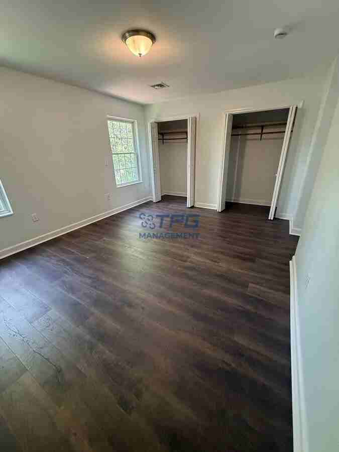245 N 19th St #2ndFL - Photo 3 of 14