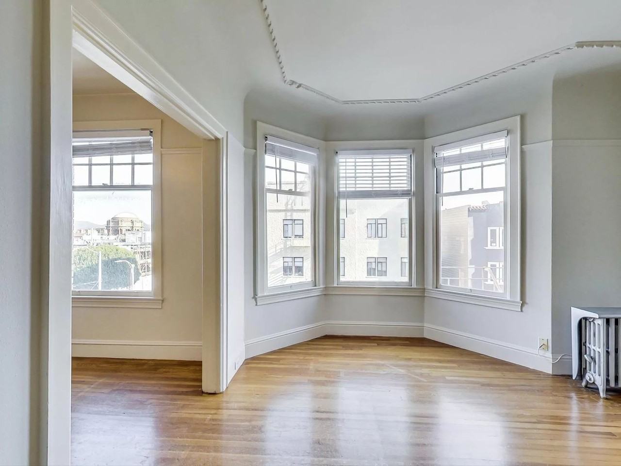 2485 Chestnut St #205 - Photo 3 of 12