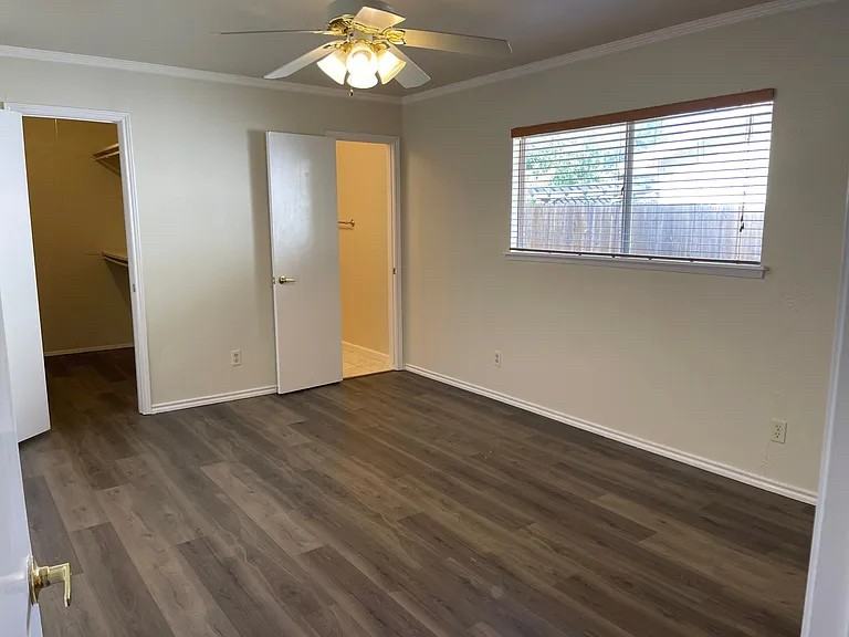 933 Shenandoah Dr - Photo 2 of 7