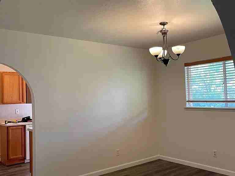 933 Shenandoah Dr - Photo 4 of 7