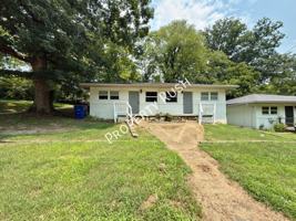 featured image of 708 W 47th St #B