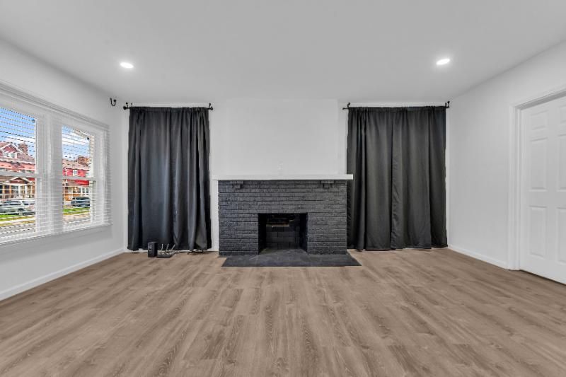 2466 Highland St - Photo 7 of 20