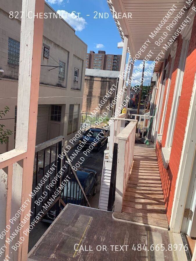827 Chestnut St #2ndREAR - Photo 7 of 8