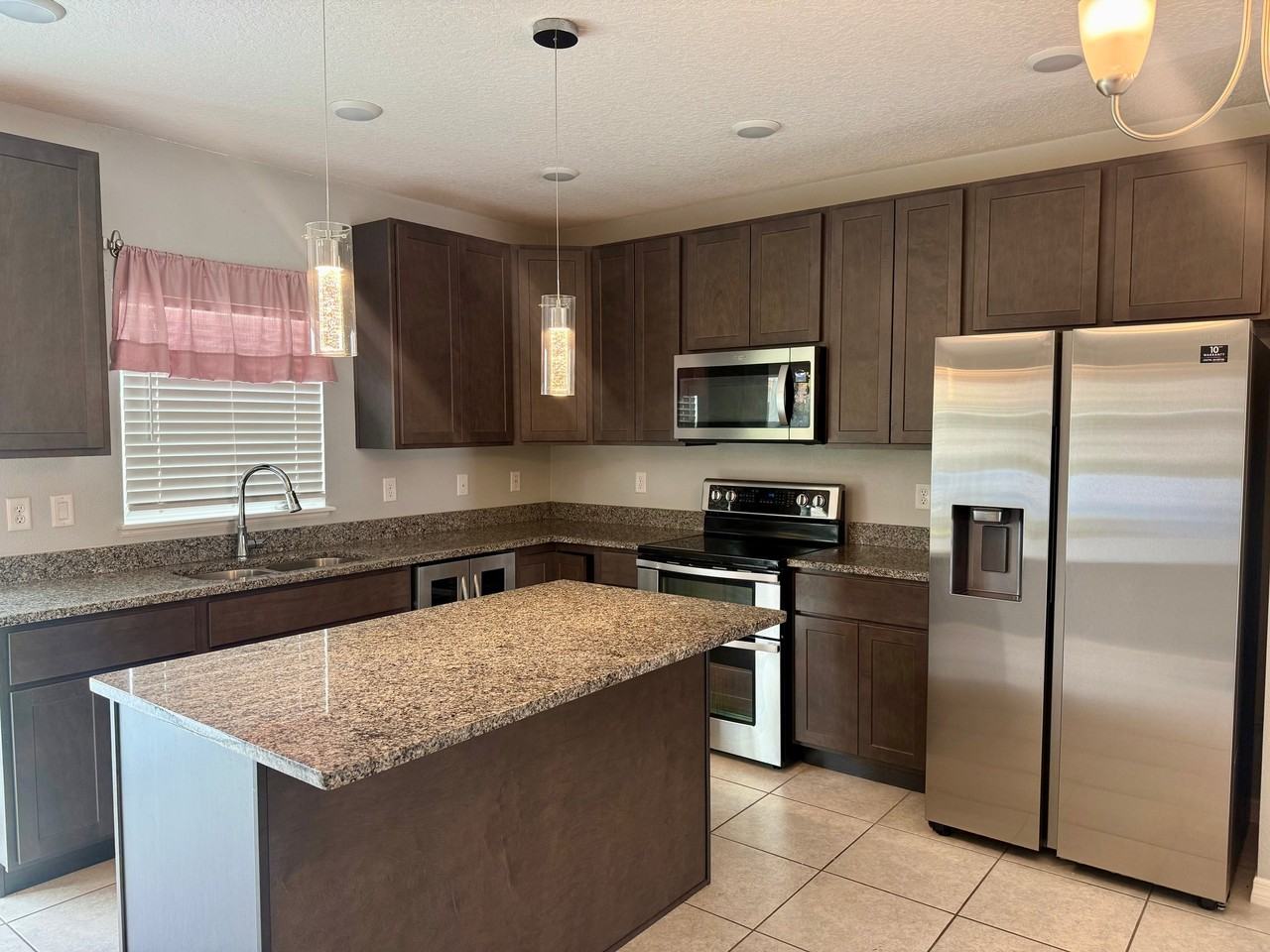 2213 Canyon Breeze Ave - Photo 2 of 10