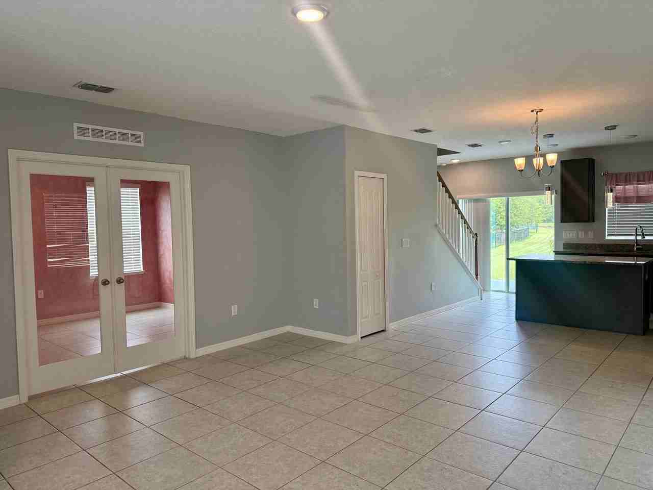 2213 Canyon Breeze Ave - Photo 3 of 10