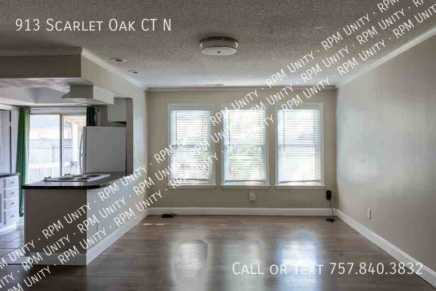 913 Scarlet Oak Ct N - Photo 2 of 13