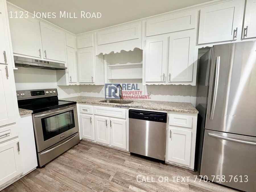 1123 Jones Mill Rd - Photo 3 of 20