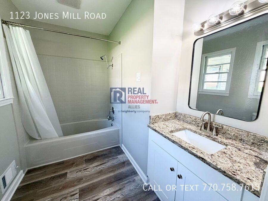 1123 Jones Mill Rd - Photo 5 of 20