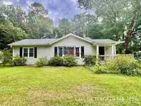 312 Yancy Dr Se - Photo 1 of 1