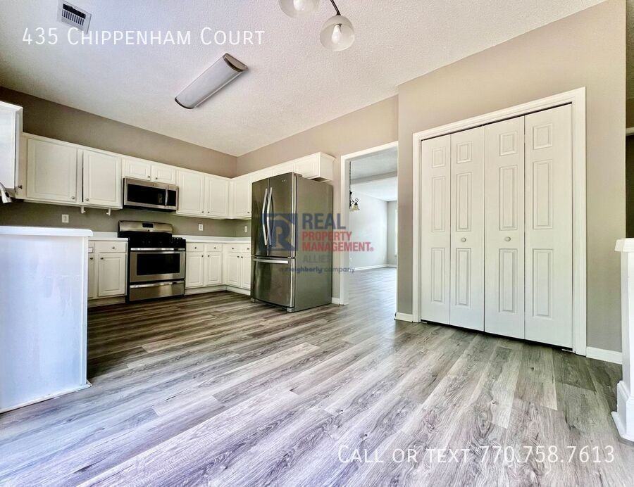 435 Chippenham Ct - Photo 6 of 23
