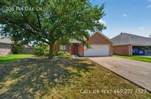 featured image of 308 Pin Oak Ln