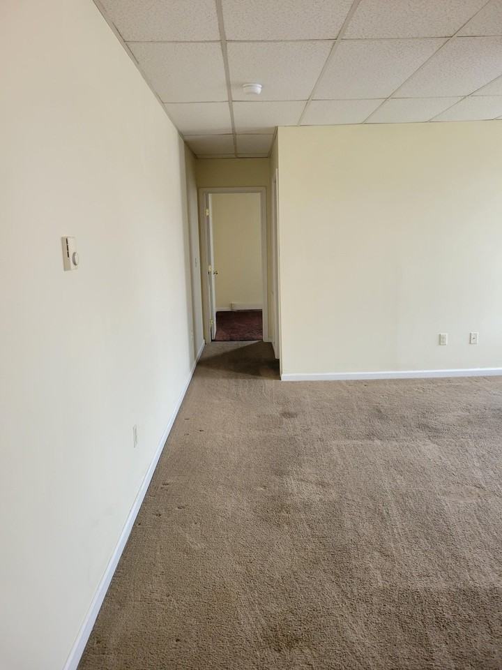 315 Springdale St #B - Photo 2 of 10