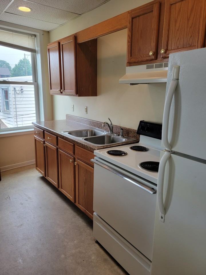 315 Springdale St #B - Photo 7 of 10