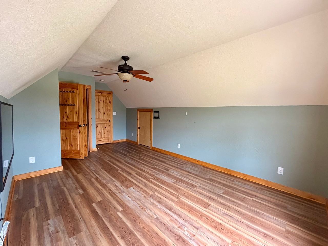 203 Breton Ridge Rd - Photo 3 of 6