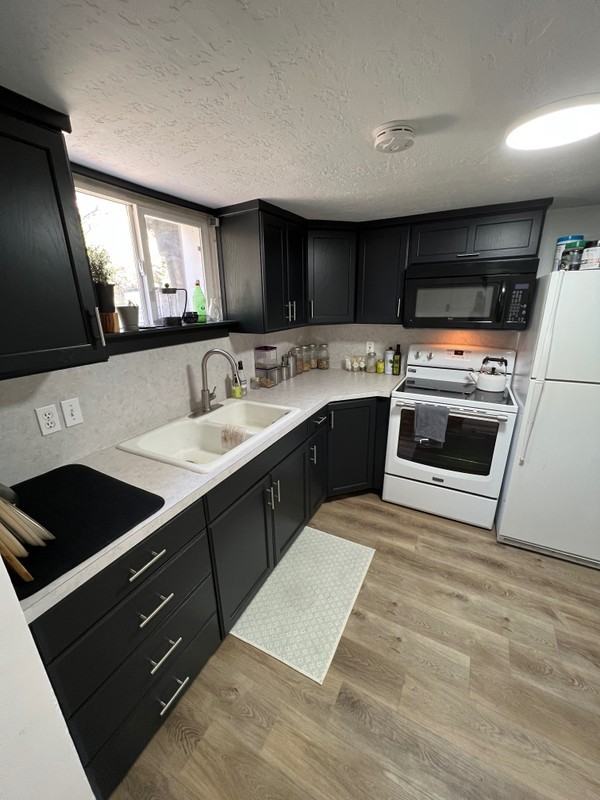 990 E St - Photo 5 of 21