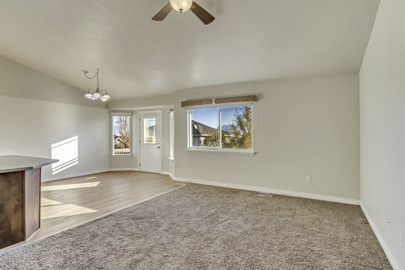 6924 N Chippewa Dr - Photo 4 of 19