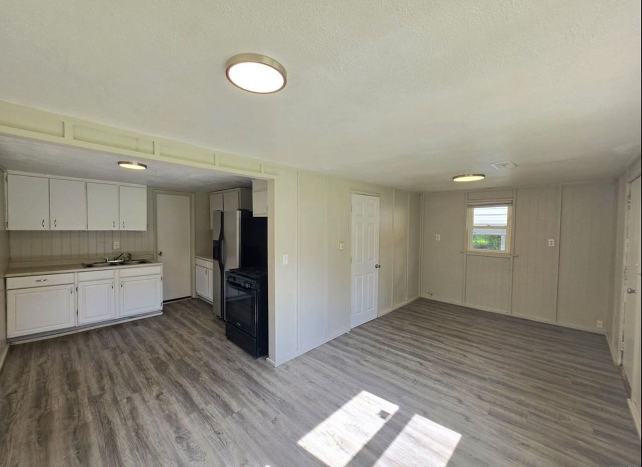 428 La Rosh Street Ct - Photo 2 of 6
