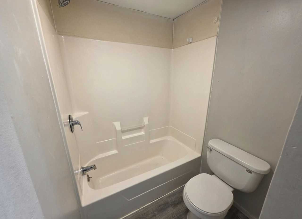 428 La Rosh Street Ct - Photo 4 of 6