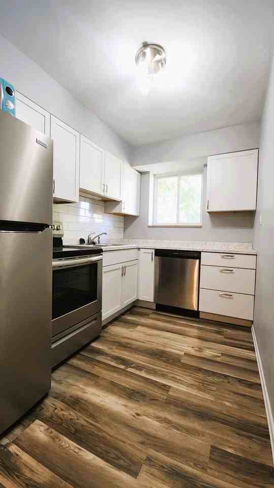 7876 Big Bend Blvd #2ndFL - Photo 6 of 12