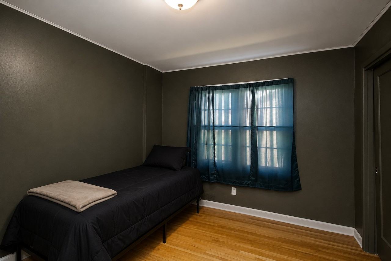 311 S 10th St - Photo 2 of 19