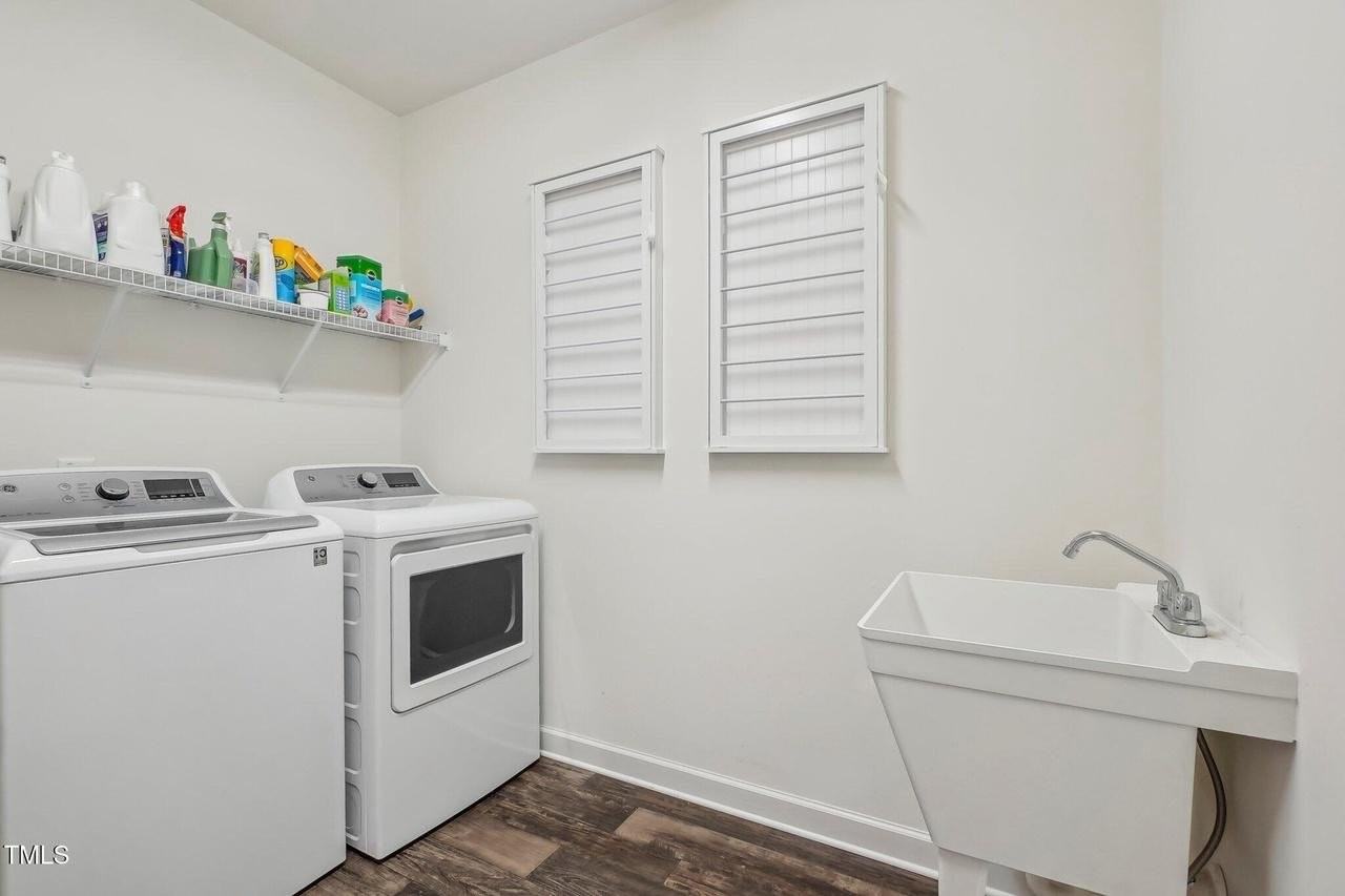 1414 Martry Rd - Photo 3 of 11