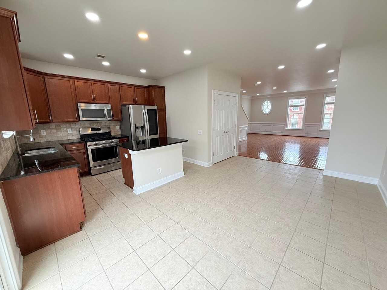 42689 Tunstall Ter - Photo 6 of 31