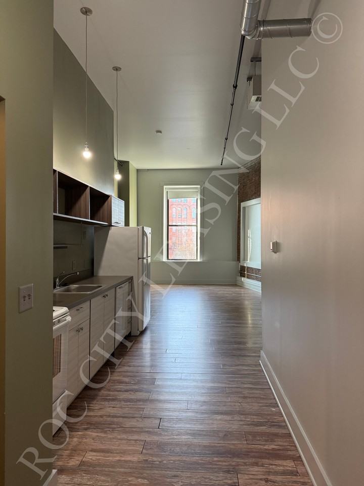 155 Saint Paul St #07SERIES - Photo 2 of 5