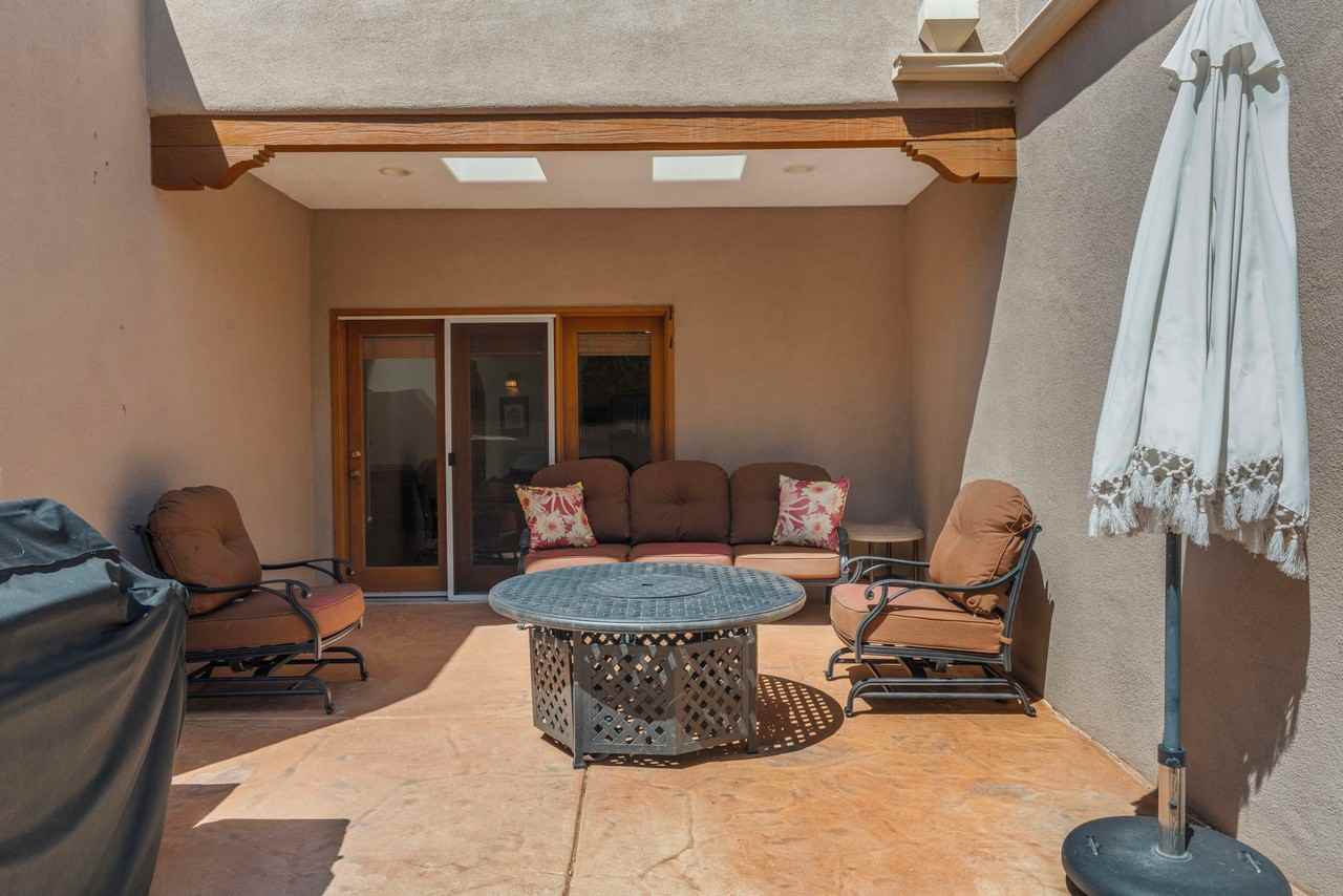 6416 Sage Point Ct Ne - Photo 5 of 20