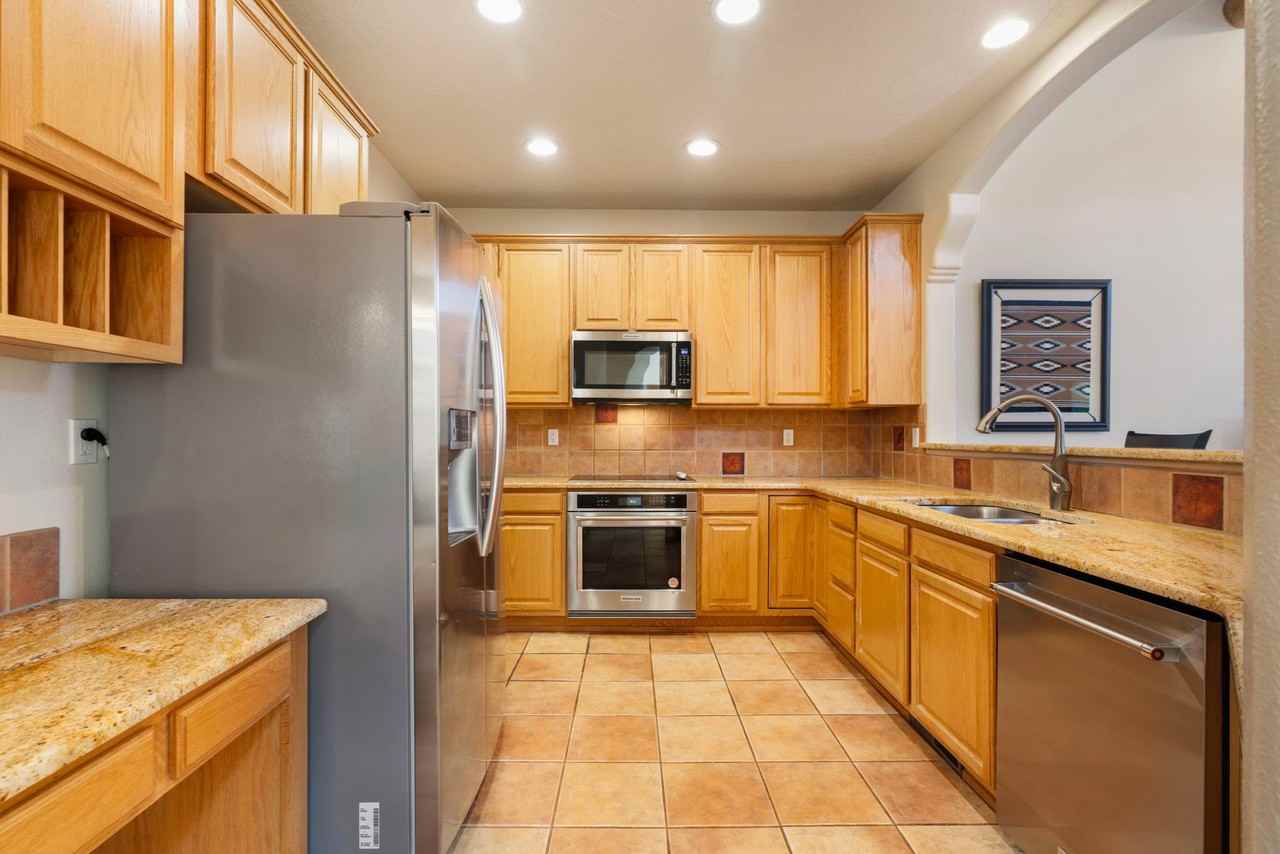 6416 Sage Point Ct Ne - Photo 6 of 20
