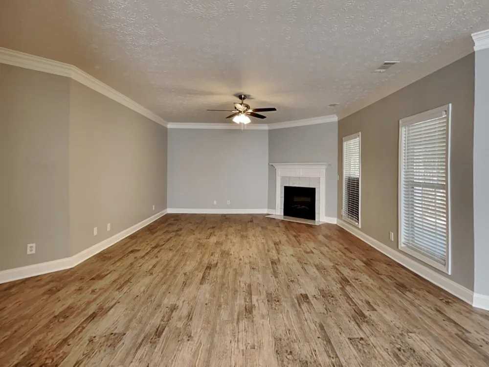 2016 Towne Park Dr - Photo 2 of 14
