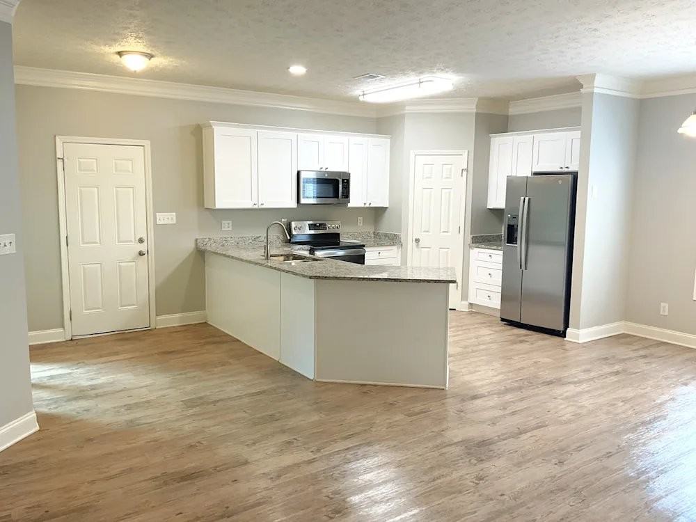 2016 Towne Park Dr - Photo 3 of 14