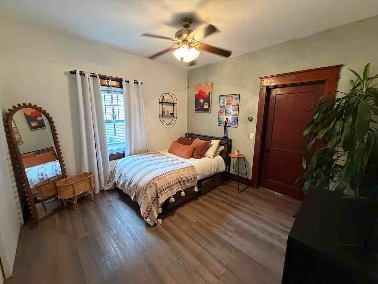851 Madison Ave - Photo 3 of 15