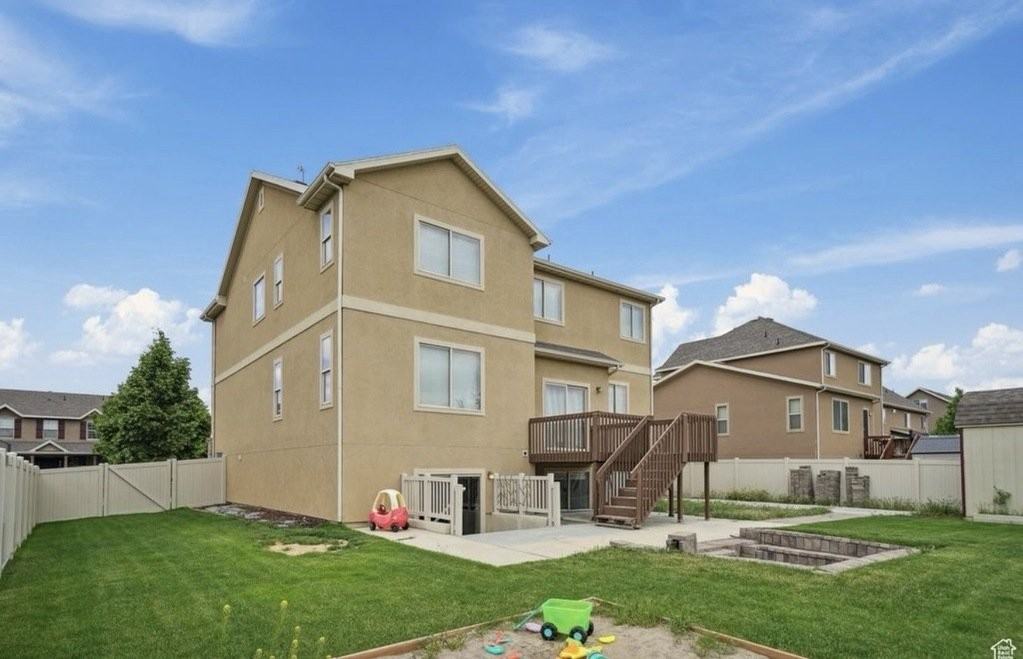 1805 W Grays Pl - Photo 2 of 11