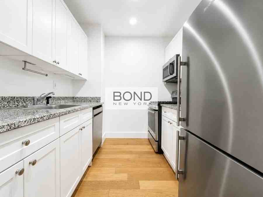 53 Park Pl #A - Photo 4 of 7