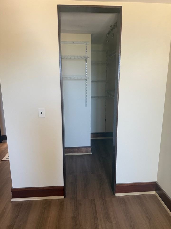 580 N Bank Ln #33 - Photo 7 of 12