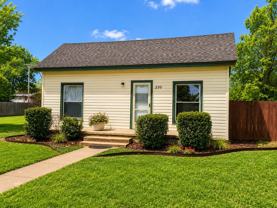 230 W Comanche St - Photo 1 of 1