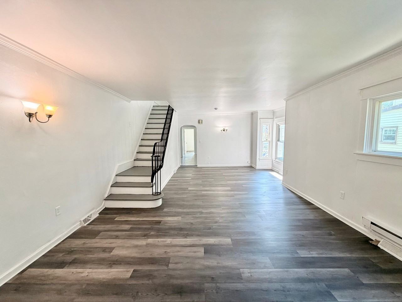 710 High St N - Photo 2 of 19