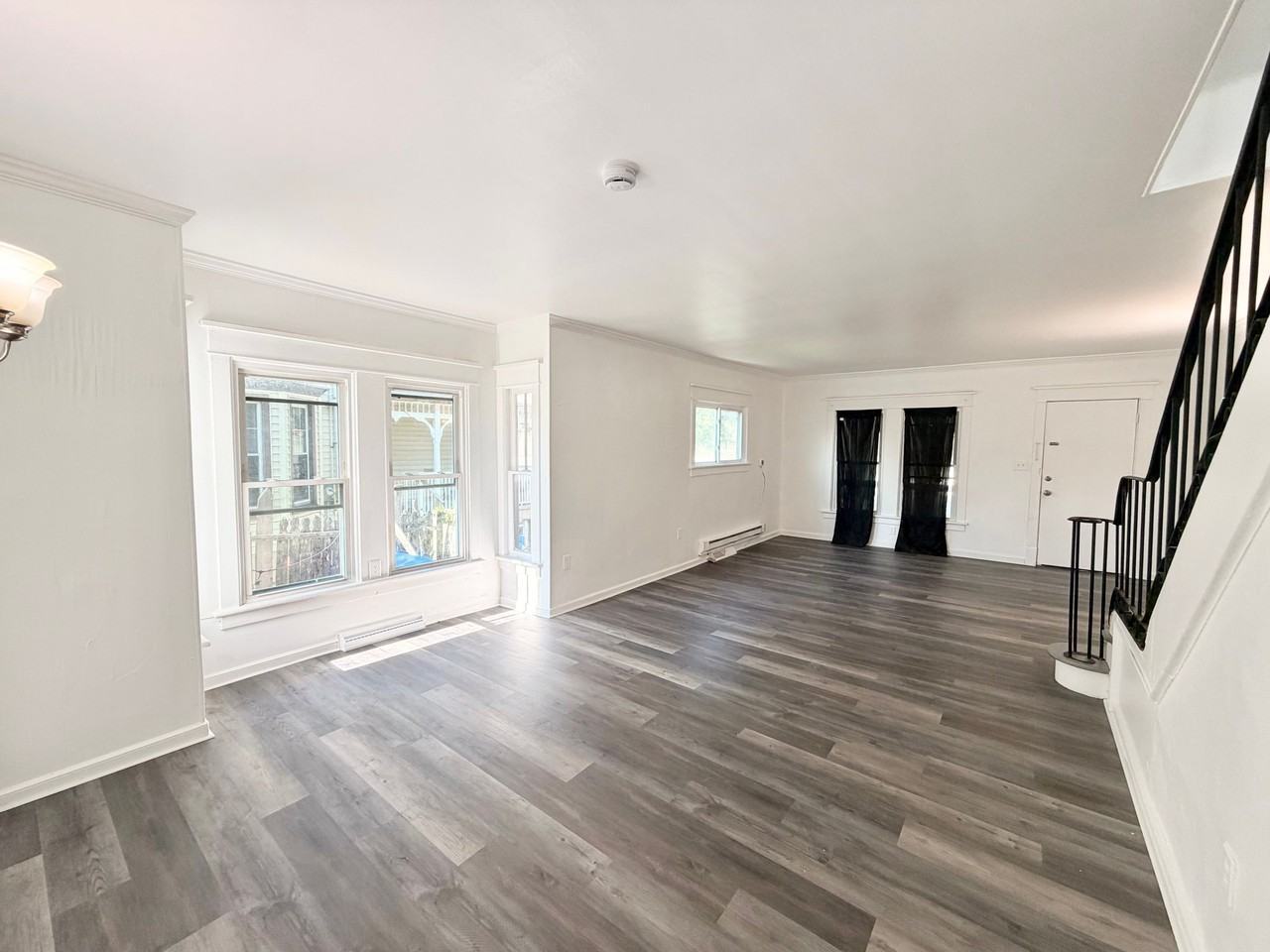 710 High St N - Photo 3 of 19